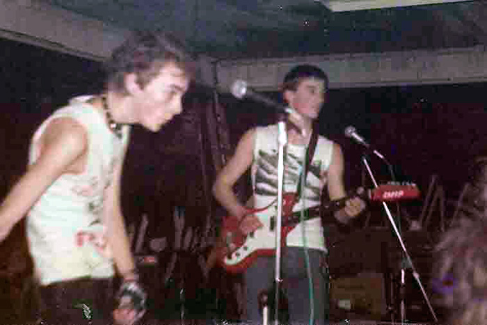 babylon-brigade-fozzy-brned-mani_e.jpg