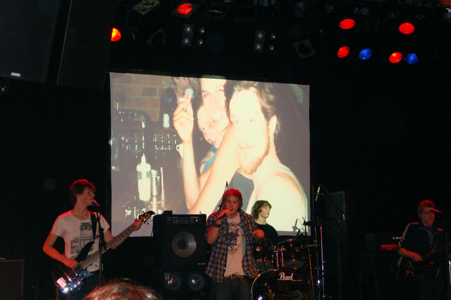 babylon-revival-28-11-2009-metropool-hengelo-039_72dpi.jpg