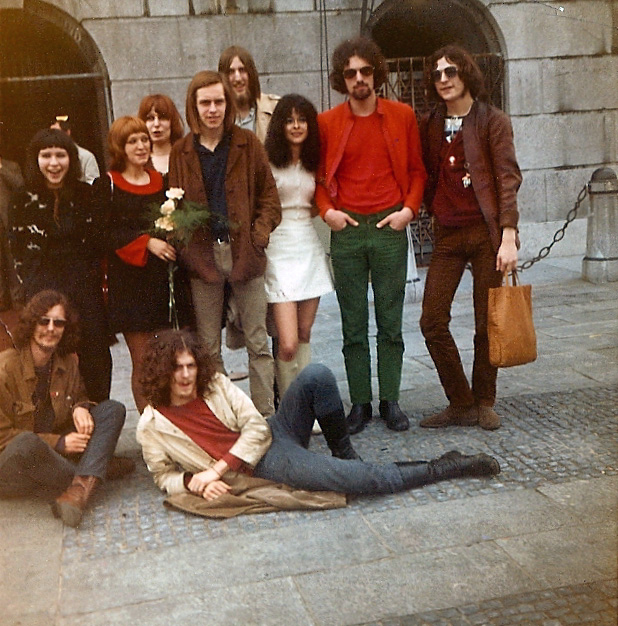 jose_groep_hippies_72.jpg